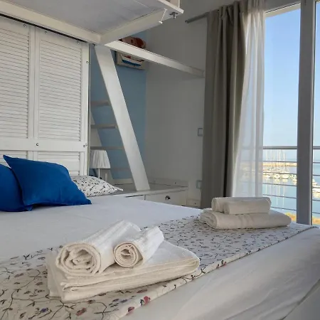 Rosso E Blu Sunny Apartment